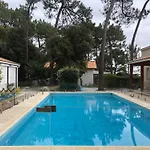 Maison Piscine Partagee Vers Ocean Holiday home *
