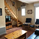 Maison Piscine Partagee Vers Ocean Holiday home *