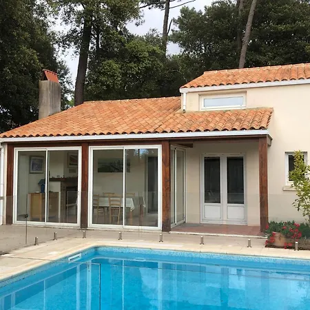 Maison Piscine Partagee Vers Ocean *