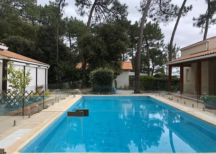 Maison Piscine Partagé Vers Ocean Сasa de vacaciones *